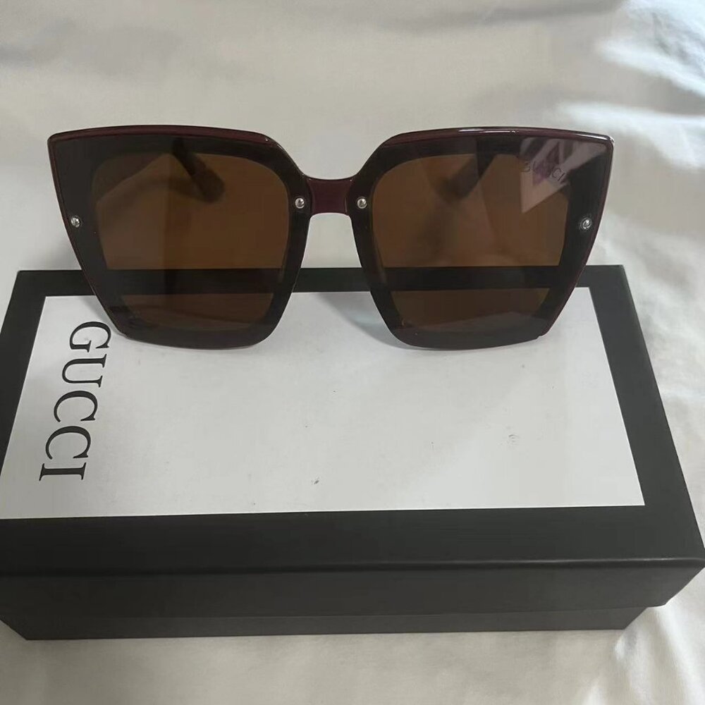 Gucci sunglasses unisex male or females